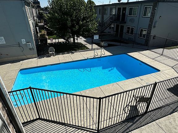 2nd image of 221 Quincy St #41
