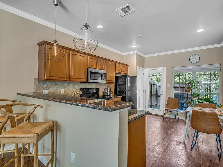 305 Holleman Dr E #1506 — Photo 3