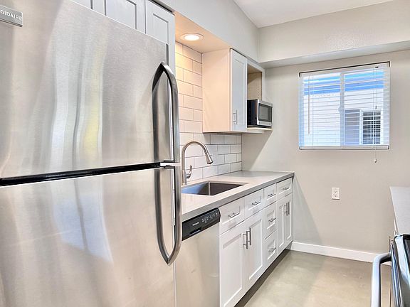 5th image of 4232 N 32nd St #24