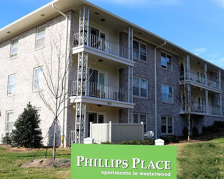 Phillips Place — Photo 2
