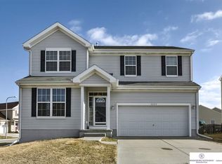 8029 N 150th Ter, Bennington, NE 68007