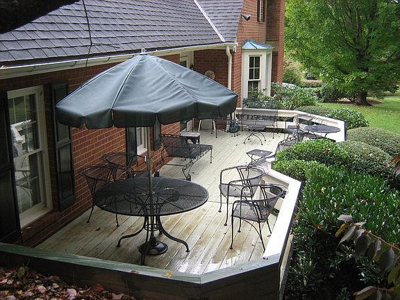 Deck View Split Level