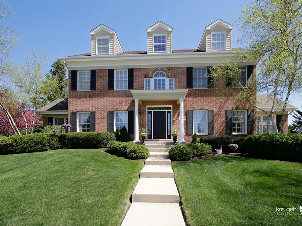 1129 Chadwick Ct, Aurora, IL 60502