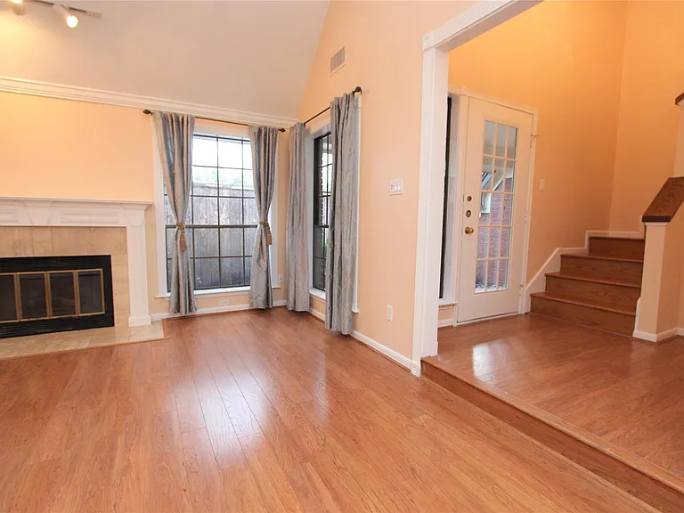 4012 Arnold St — Photo 4