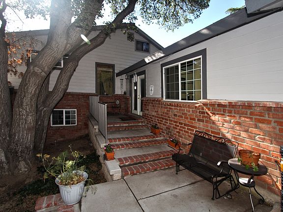 2nd image of 15709 Calle El Capitan