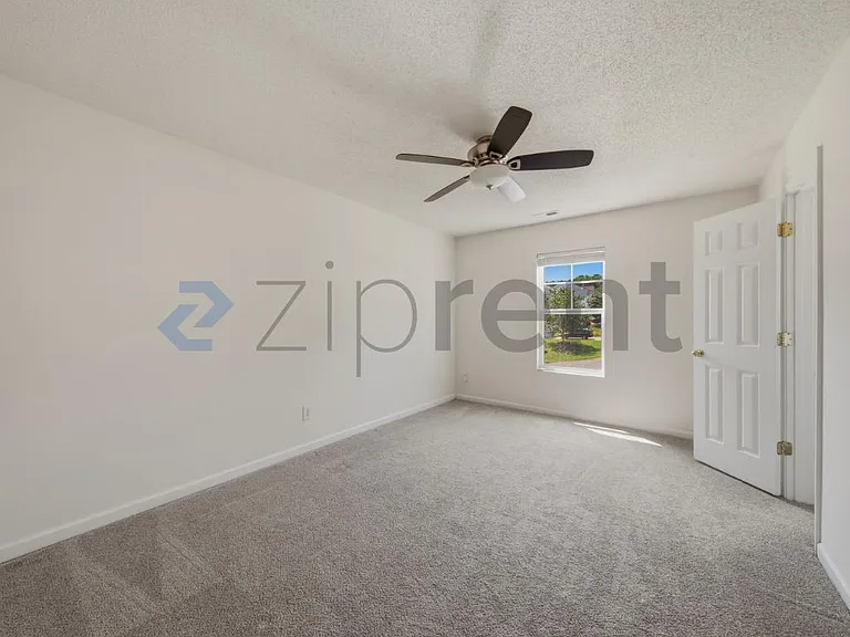 261 Chadford Pl — Photo 33