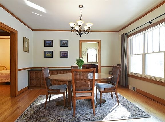 5th image of 425 S Dunton Ave