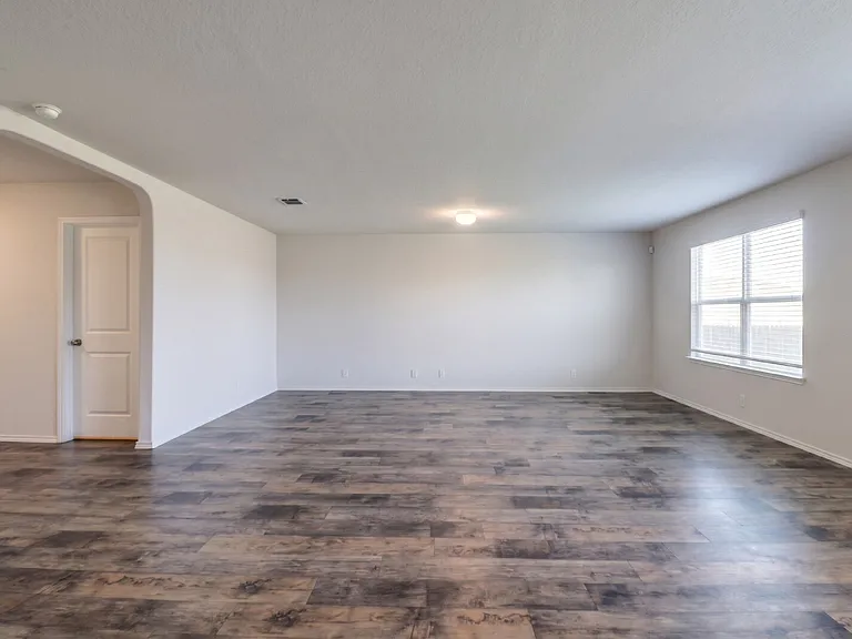 6211 Beech Trail Dr — Photo 6