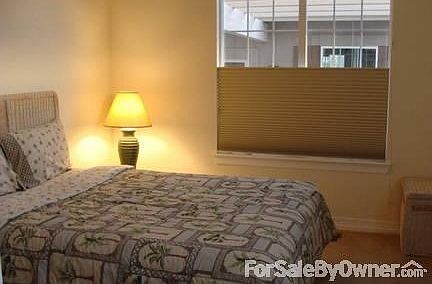 Family room w/built in Entertaiment Ctr