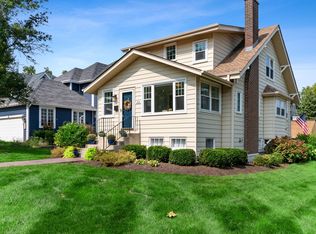 894 Smith St, Glen Ellyn, IL 60137