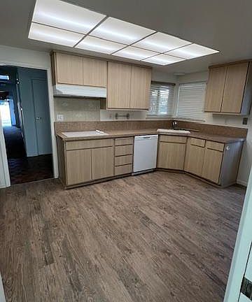 3rd image of 2428 Hastings Dr