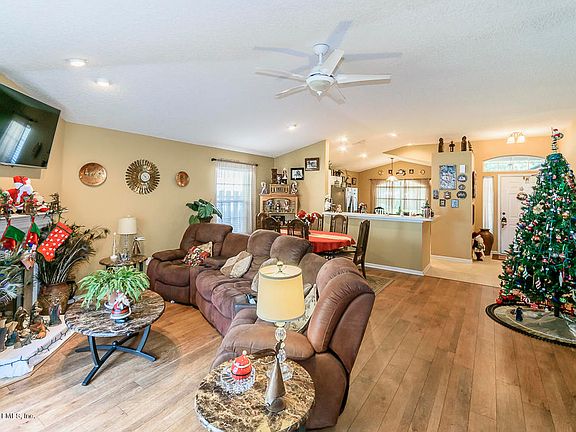 5th image of 8074 Keswick Ct