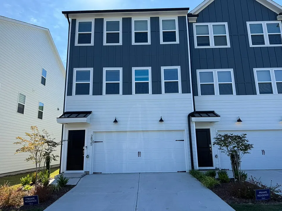 2835 Farmhouse Dr