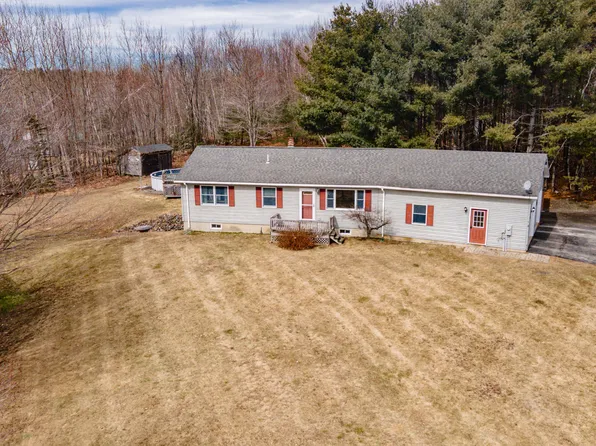 6 E Grandview Drive, Sidney, ME 04330
