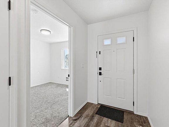 4th image of 412/414 N Pierce Rd