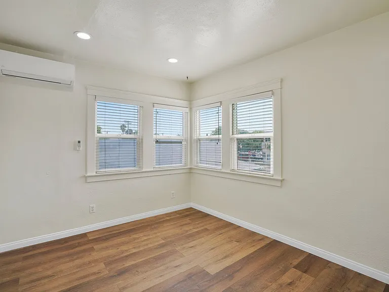 Cedar 4-Plex — Photo 16