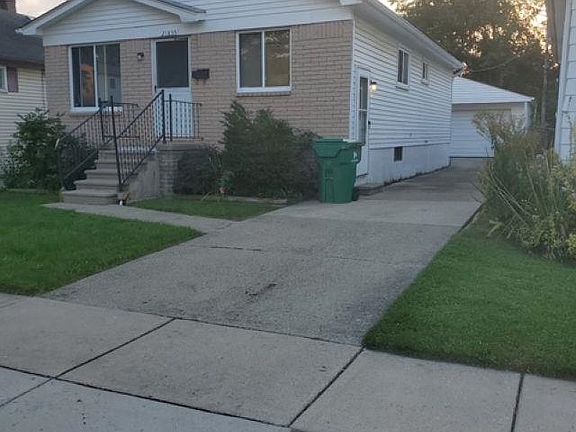 2nd image of 21835 Nevada Ave