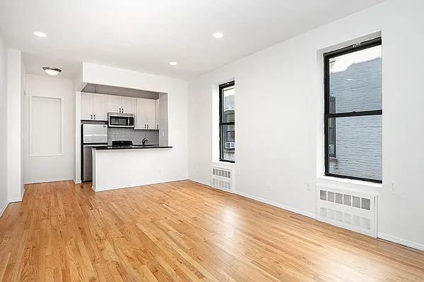 Rented by Copperwood Real Estate | media 3