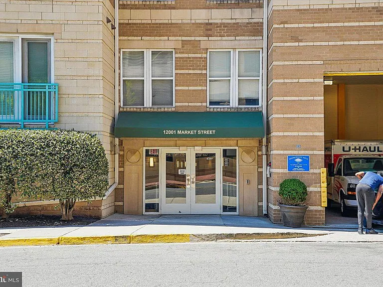 12001 Market St #T51 — Photo 38