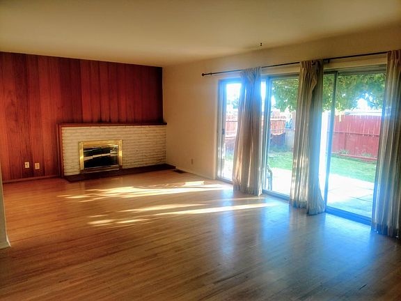 2nd image of 3101 Carolina St NE