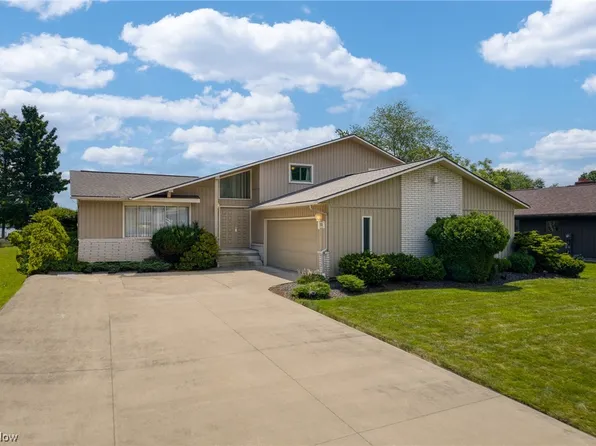 9937 Pebble Beach Cv, Aurora, OH 44202