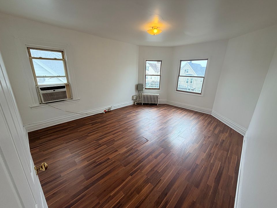 1st image of 269 Rich Ave Floor 3