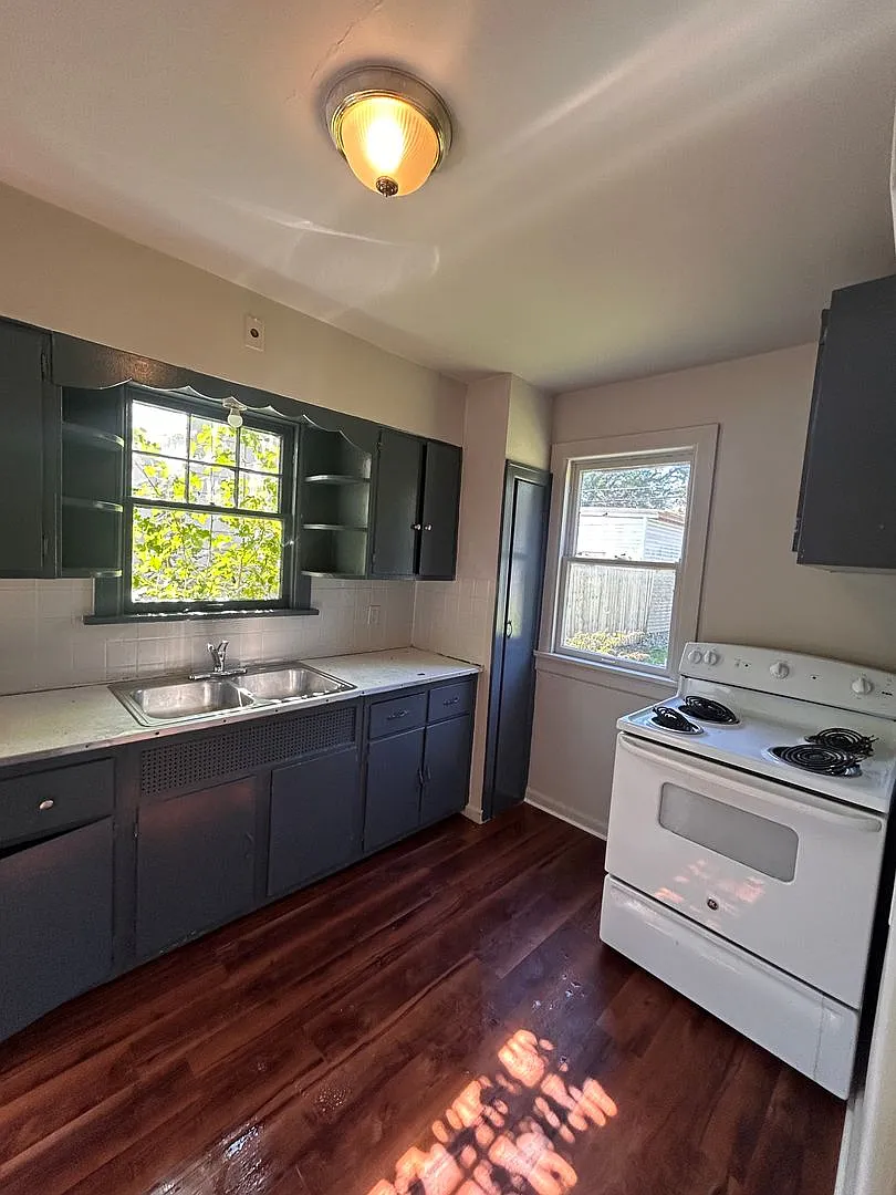 4026 Weisser Park Ave. — Photo 4