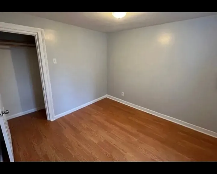 594 Christopher St #2L — Photo 2