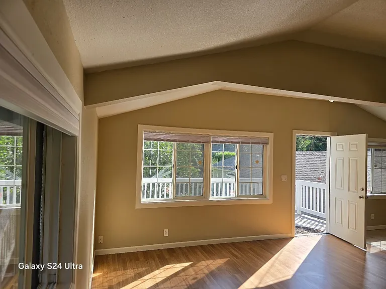 13320 87th Ave NE #2 — Photo 3
