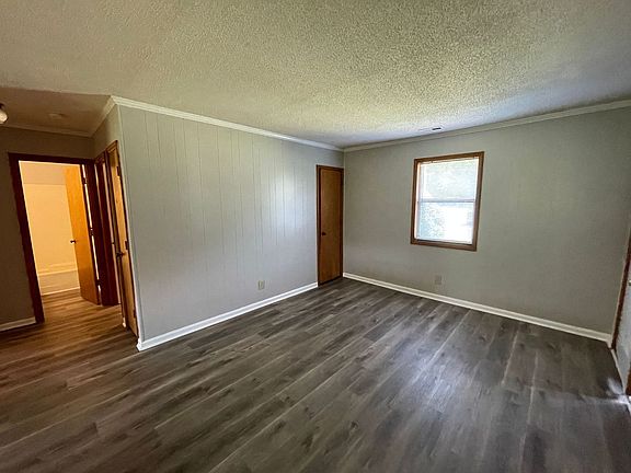 3rd image of 1200 E Academy St APT 4