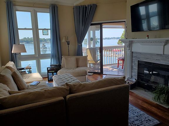 Lake View & Fireplace