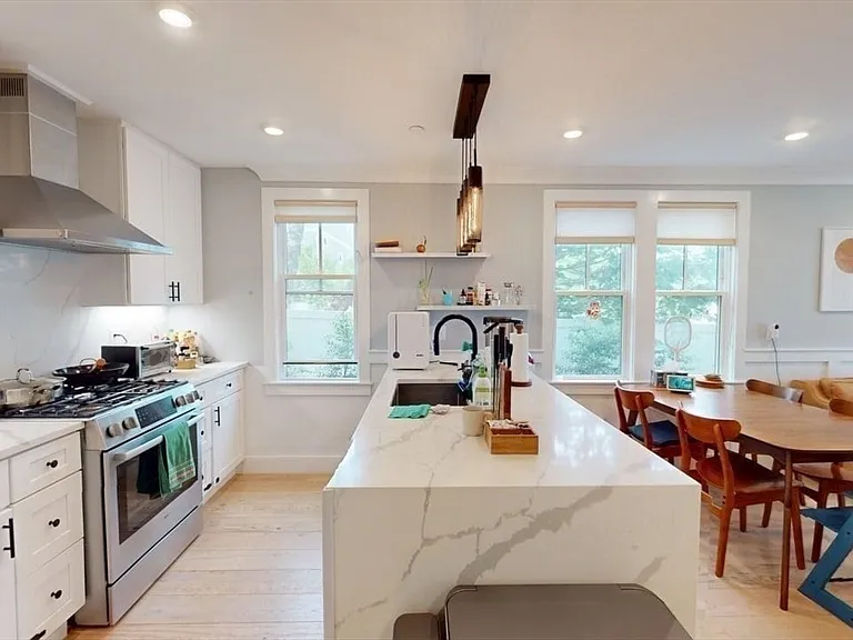 83 Alpine St #3A — Photo 2