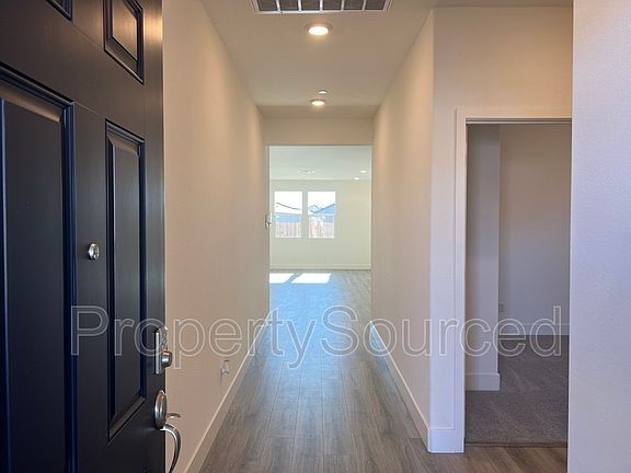 2nd image of 928 Osprey Dr