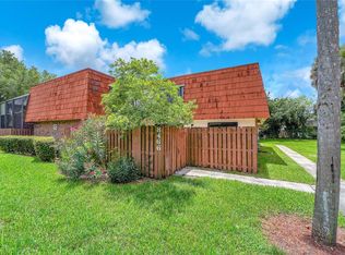 8466 S Coral Cir, North Lauderdale, FL 33068