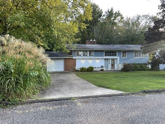 2nd image of 2148 27th St