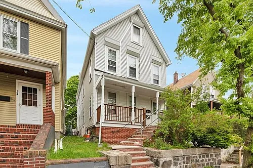 106 Byron St #2 Photo 1