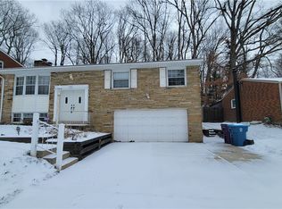 353 Holiday Park Dr, Pittsburgh, PA