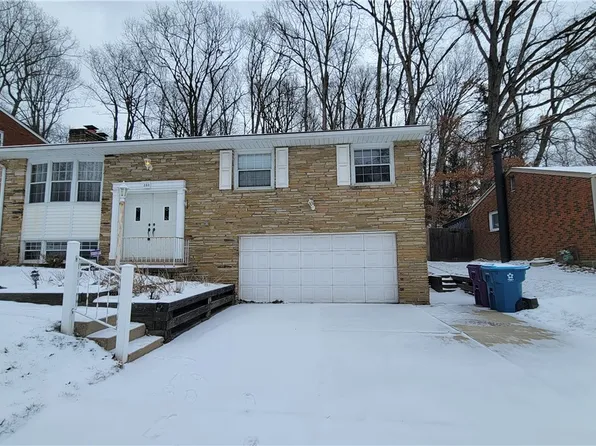 353 Holiday Park Dr, Pittsburgh, PA 15239