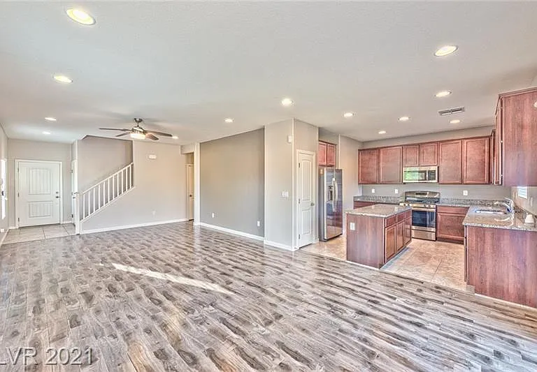 8888 Lake Myers Ct — Photo 5