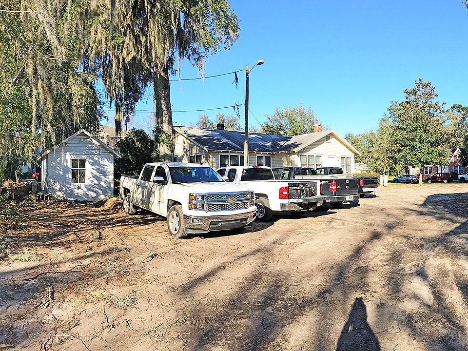 R0504 504 SW 10th St Gainesville FL Zillow