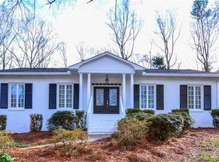 410 Sherwood Forest Rd, Winston Salem, NC 27104