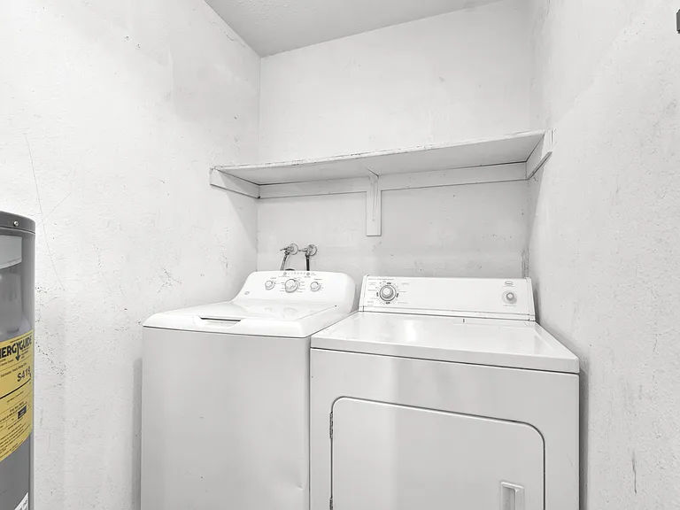 #GuardianRealty 2974 Juniper Hills #102 Las Vegas Condo Rental laundry_08072025