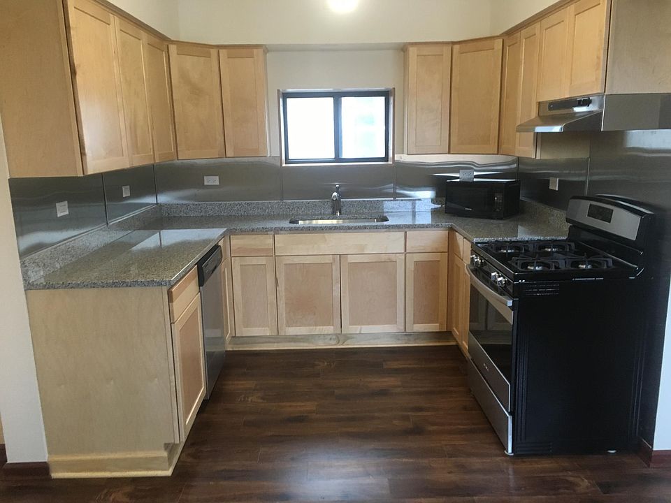 1st image of 3432 W Parker Ave APT 3