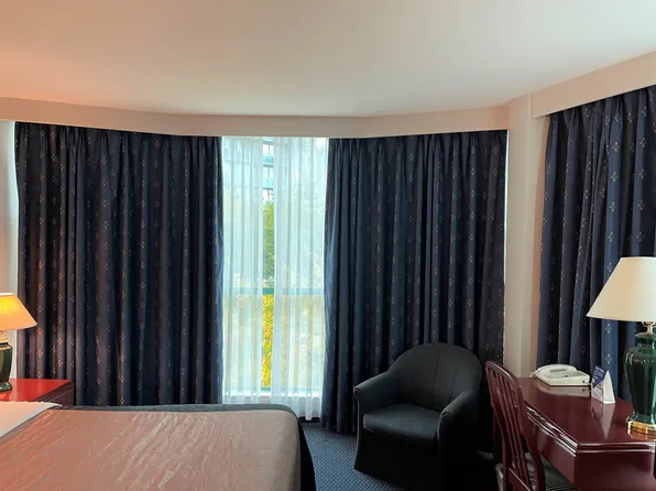 838 Hamilton St #512, Vancouver, BC V6B 6A2
