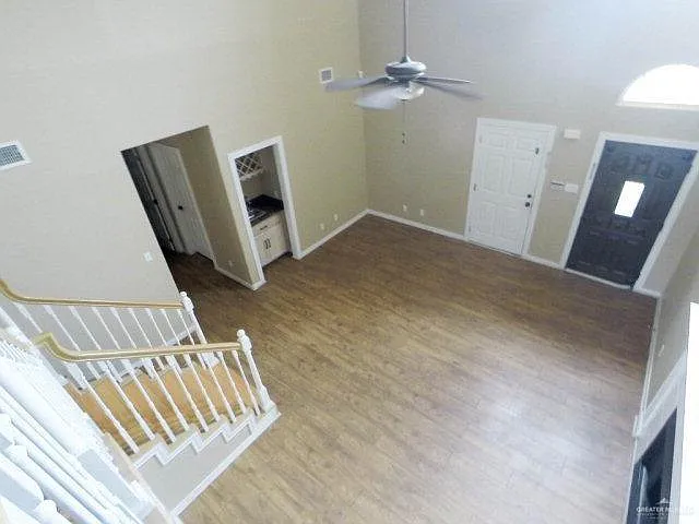 204 San Saba St — Photo 5