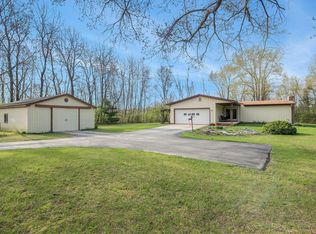 11093 Linden Rd, Fenton, MI 48430