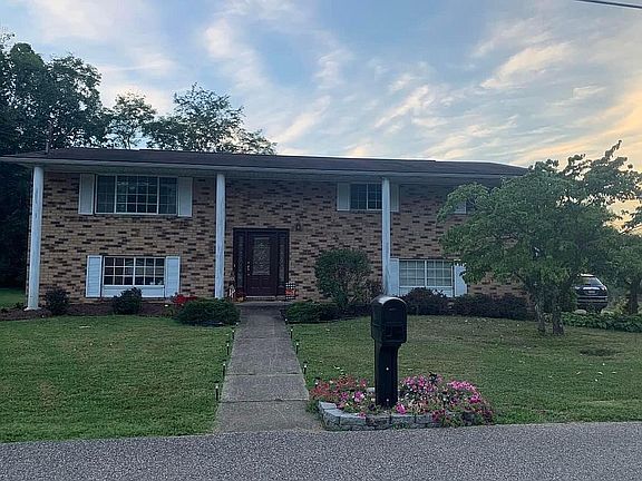 2nd image of 474 Valley Manor Ln