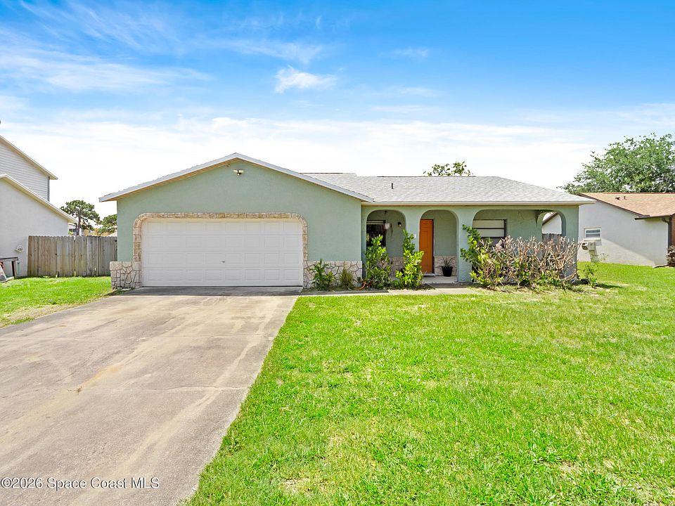 1st image of 192 Cinnamon Bay Ln