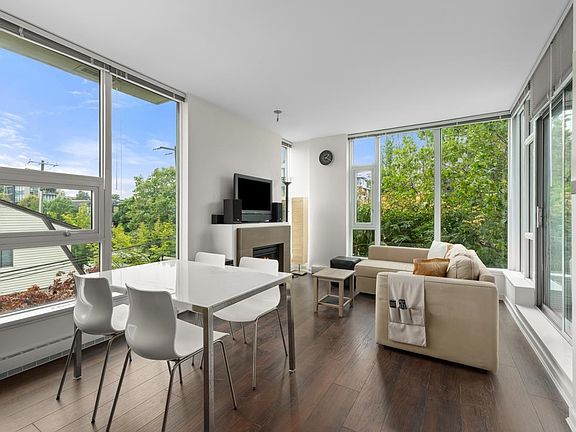 5th image of 2528 Maple St #302