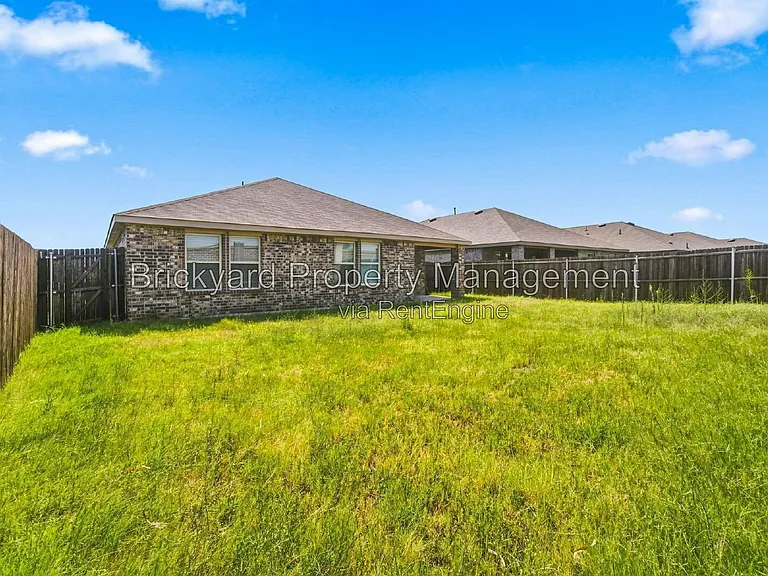 601 Banner Ave — Photo 4